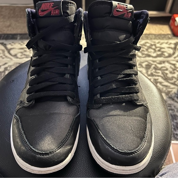 Jordan 1Retro High Black Satin | 7Y (GS) | black red wht | Good Condition - Picture 7 of 9